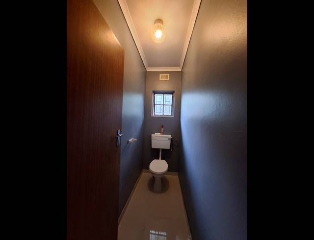 3 BEDROOM HOUSE TO LET IN CAVERSHAM GLEN